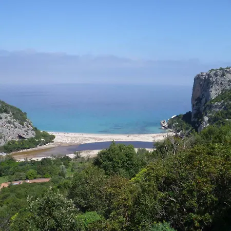 Dom wakacyjny Casa Jlune *